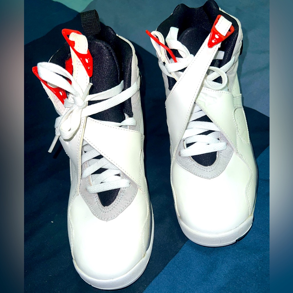 Jordan 8 Bugs Bunny Size 7 (Gs)